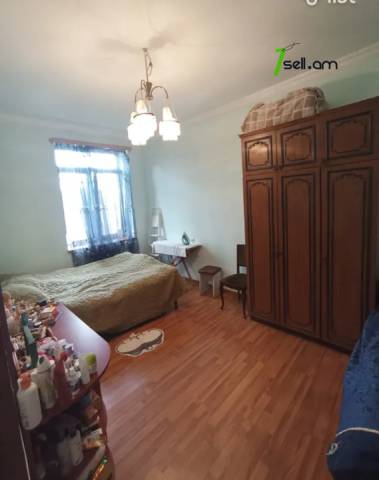 3 սենյականոց բնակարան Նիկողայոս Տիգրանյան փողոցում, 68 ք.մ., 2/5 հարկ, բարձր առաստաղներ