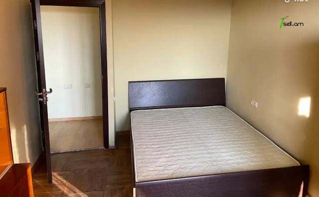 3 սենյականոց բնակարան Վաղարշ Վաղարշյան փողոցում, 78 քմ, 12/14 հարկ, բարձր առաստաղներ