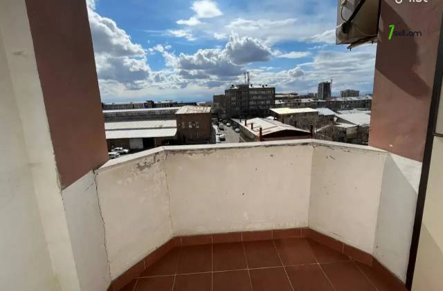 3 սենյականոց բնակարան նորակառույց շենքում Հրաչյա Ներսիսյան փողոցում, 90 քմ, 4/10 հարկ