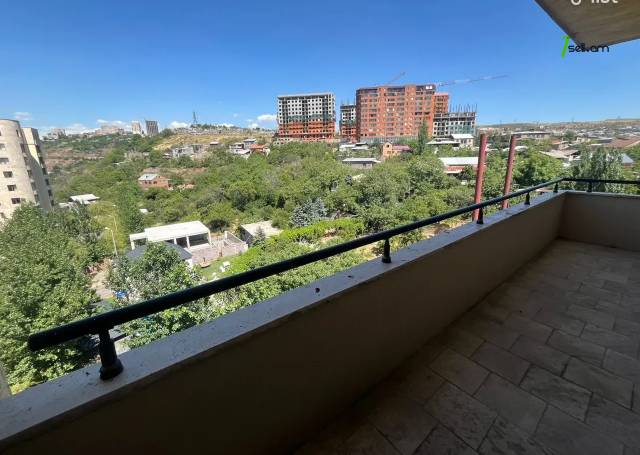 3 սենյականոց բնակարան նորակառույց շենքում Սերո Խանզադյան փողոցում, 113 քմ, 7/9 հարկ, 2 սանհանգույց