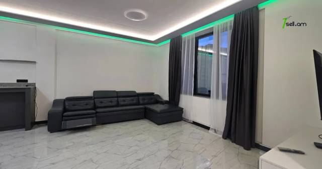 Երկու հարկանի թաունհաուզ Ծարավ աղբյուրի փողոցում Ավանում, 315 քմ, 2 սանհանգույց