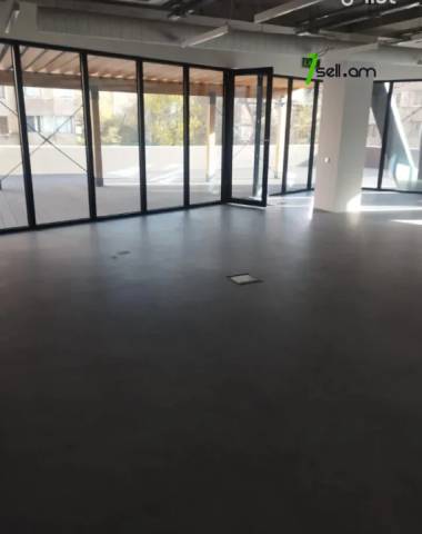 Բազմաֆունկցիոնալ գույք Սայաթ-Նովայի պողոտայում կենտրոնում, 327 ք.մ.