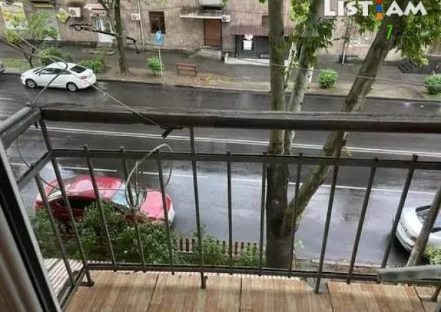 1 սենյականոց բնակարան Արաբկիրում, 36 քմ, 3/5 հարկ, կապիտալ վերանորոգված, քարե շենք