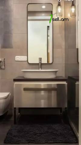 3 սենյականոց բնակարան նորակառույց շենքում Միքայել Նալբանդյանի փողոցում, 78 ք.մ., բարձր առաստաղներ