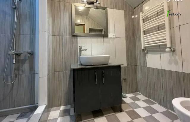Երկու հարկանի թաունհաուզ, Shiraz St Աջափնյակում, 165 ք.մ., 2 սանհանգույց