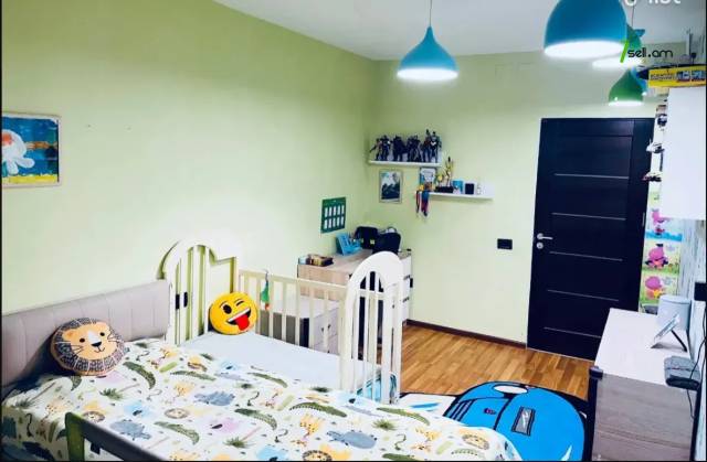 3 սենյականոց բնակարան, Դավթաշեն 1-ին թաղամաս, 90 ք.մ., նախավերջին հարկ, կապիտալ վերանորոգված