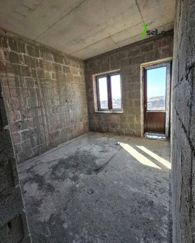 Երկու հարկանի տուն, Դավթաշեն 1-ին թաղամաս Դավիթաշենում, 500 ք.մ., 2 սանհանգույց