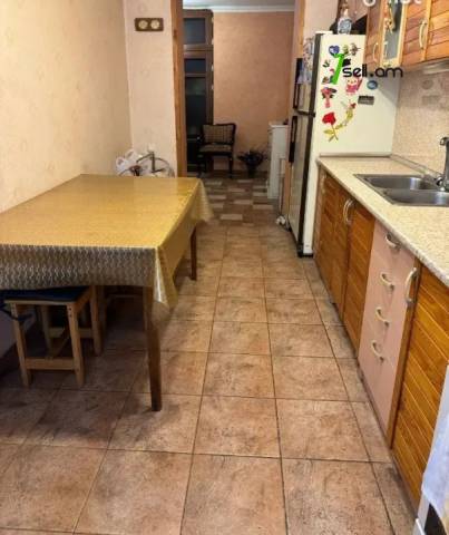 4 սենյականոց բնակարան Ազատության պողոտայում, 109 ք.մ., 2/5 հարկ, կապիտալ վերանորոգված, քարե շենք