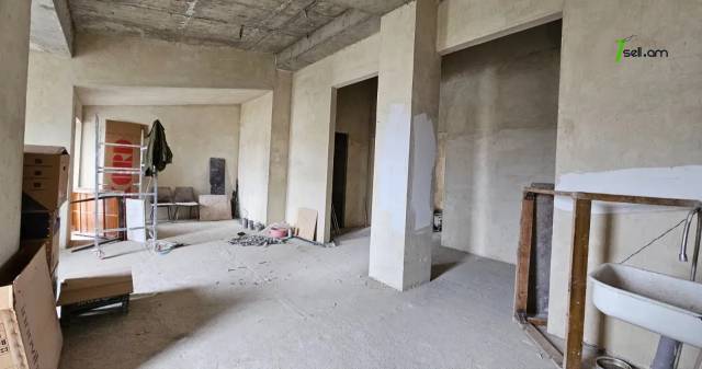 3 սենյականոց բնակարան նորակառույց շենքում Մուրացանի փողոցում, 80 քմ, 2 սանհանգույց, բարձր առաստաղներ