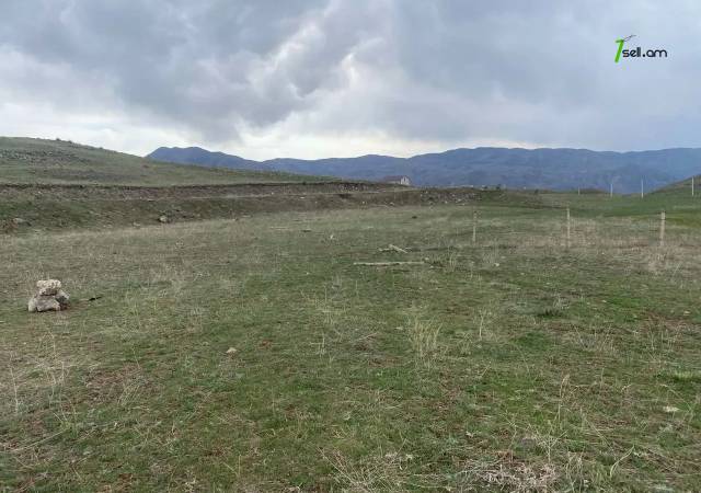 Հողատարածք բնակելի շինությունների համար, Գեղարդի Խճուղի Գառնիում, 1000 քմ