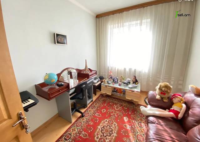 Երեք հարկանի քարե տուն Բատիկյան փողոցում Մալաթիա Սեբաստիայում, 370 քմ, 2 սանհանգույց