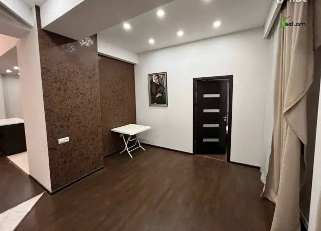 4 սենյականոց բնակարան նորակառույց շենքում Ռիգայի փողոցում, 136 ք.մ., 2 սանհանգույց, բարձր առաստաղներ