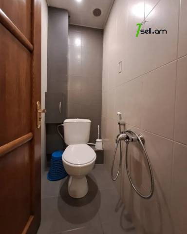 3 սենյականոց բնակարան Թումանյան փողոցում, 90 ք.մ., նախավերջին հարկ, կապիտալ վերանորոգված