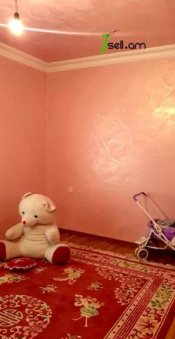 Երկու հարկանի քարե տուն Էրեբունիում, 550 ք.մ., 2 սանհանգույց, եվրովերանորոգված