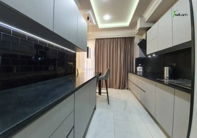 3 սենյականոց բնակարան նորակառույց շենքում Եզնիկ Կողբացու փողոցում, 120 ք.մ., 2 սանհանգույց