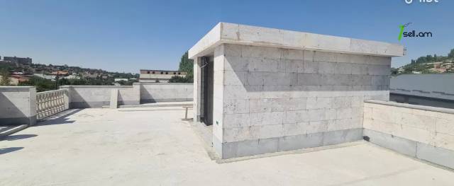 Երկու հարկանի տուն Ավանում, 240 ք.մ., 3+ սանհանգույց