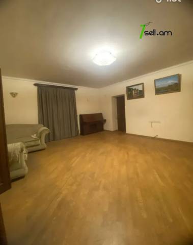 4 սենյականոց բնակարան Լվովյան փողոցում, 130 քմ, 1/5 հարկ, կոսմետիկ վերանորոգում, քարե շենք