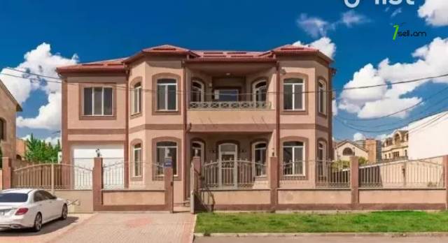 Երկու հարկանի քարե տուն Ծարավ Աղբյուրի փողոցում Ավանում, 484 քմ, 3+ սանհանգույց