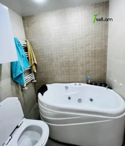 2 սենյականոց բնակարան Արամ Խաչատրյանի փողոցում, 50 քմ, 9/13 հարկ, դիզայներական ոճով վերանորոգված