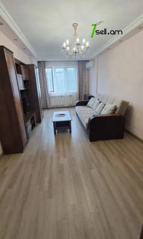 1 սենյականոց բնակարան Եզնիկ Կողբացու փողոցում, 40 քմ, 4/9 հարկ, եվրովերանորոգված