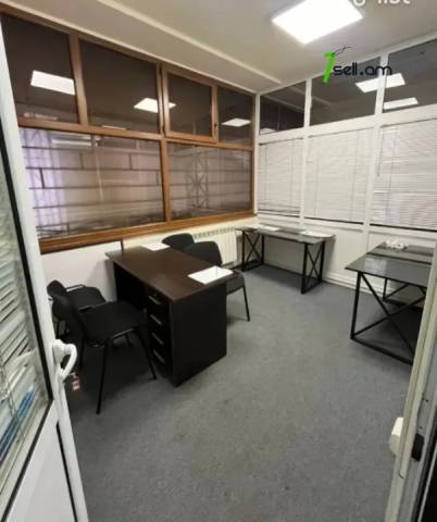 Բազմաֆունկցիոնալ գույք Վարդանանց փողոցում կենտրոնում, 300 քմ