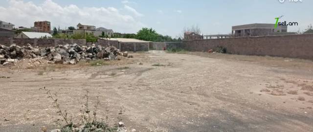 Հողատարածք բնակելի շինությունների համար Աջափնյակում, 500 ք.մ.