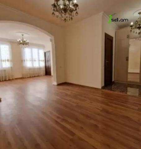 Երկու հարկանի քարե տուն, Նորք-Մարաշ վարչական շրջան Նորք Մարաշում, 300 ք.մ., 2 սանհանգույց