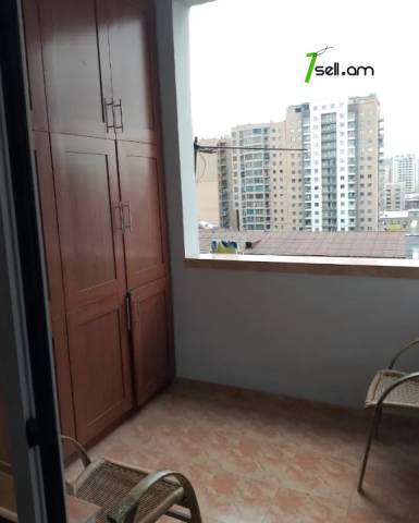 3 սենյականոց բնակարան Սարյանի փողոցում, 90 ք.մ., 4/8 հարկ, եվրովերանորոգված, քարե շենք