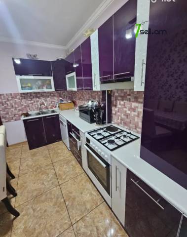 Երկու հարկանի տուն Ֆուչիկի փողոցում Աջափնյակում, 106 քմ, 2 սանհանգույց, կապիտալ վերանորոգված