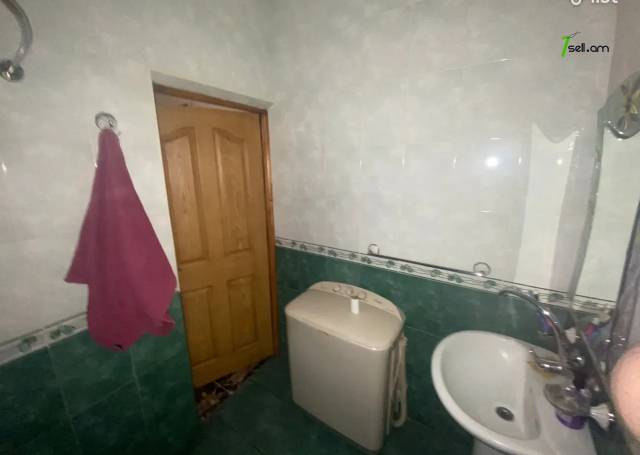 Երեք հարկանի քարե տուն Բատիկյան փողոցում Մալաթիա Սեբաստիայում, 370 քմ, 2 սանհանգույց