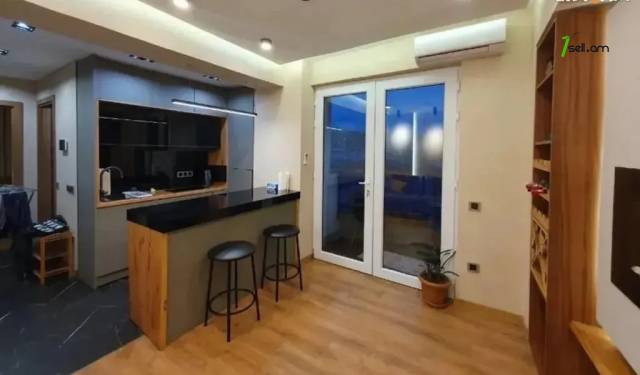 2 սենյականոց բնակարան Պուշկինի փողոցում, 50 ք.մ., նախավերջին հարկ, կապիտալ վերանորոգված