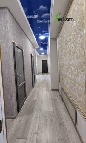 3 սենյականոց բնակարան նորակառույց շենքում Վարդանանց փողոցում, 100 քմ, նախավերջին հարկ, 2 սանհանգույց