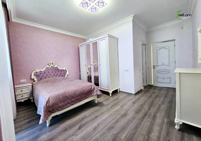 Երկու հարկանի քարե տուն Գարեգին Հովսեփյանի փողոցում Նորք Մարաշում, 950 քմ, 3+ սանհանգույց