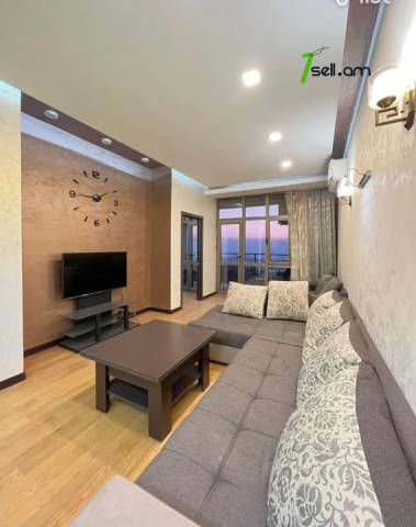 3 սենյականոց բնակարան նորակառույց շենքում Վերին Անտառային փողոցում, 65 ք.մ., 10/14 հարկ