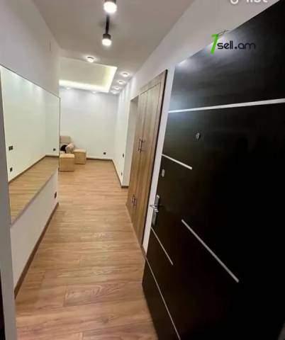 3 սենյականոց բնակարան Արամ Խաչատրյանի փողոցում, 80 քմ, 2/5 հարկ, դիզայներական ոճով վերանորոգված