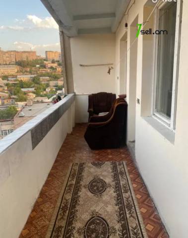 4 սենյականոց բնակարան Դանիել Վարուժանի փողոցում, 100 ք.մ., մասնակի վերանորոգում