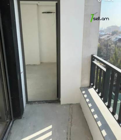 3 սենյականոց բնակարան նորակառույց շենքում Փավստոս Բուզանդի փողոցում, 100 ք.մ., 7/15 հարկ