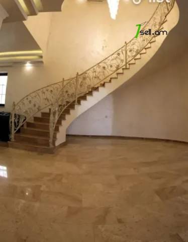 Երկու հարկանի քարե թաունհաուզ, Սիլիկյան նոր խճուղի Աջափնյակում, 400 ք.մ., 3+ սանհանգույց