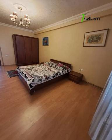 2 սենյականոց բնակարան Եզնիկ Կողբացու փողոցում, 80 ք.մ., եվրովերանորոգված