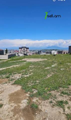 Հողատարածք բնակելի շինությունների համար Ավանում, 800 քմ