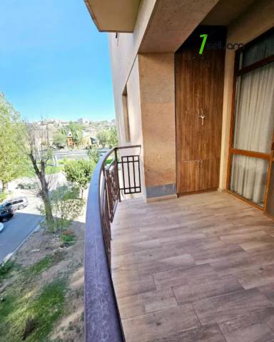 4 սենյականոց բնակարան նորակառույց շենքում Անաստաս Միկոյանի փողոցում, 105 ք.մ., 2 սանհանգույց