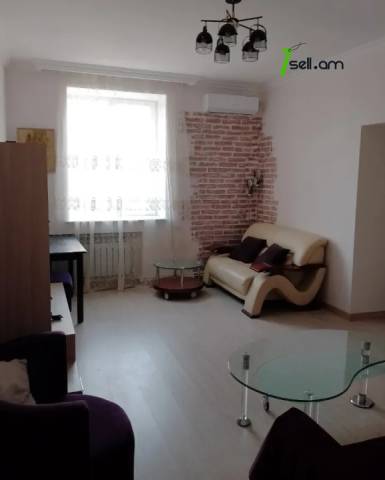 3 սենյականոց բնակարան Սայաթ-Նովայի պողոտայում, 70 ք.մ., 3/5 հարկ, եվրովերանորոգված, քարե շենք