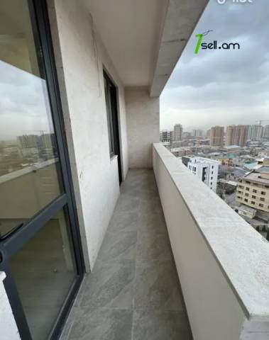 3 սենյականոց բնակարան նորակառույց շենքում Գրիբոյեդով փողոցում, 70 ք.մ., բարձր առաստաղներ, 12/16 հարկ