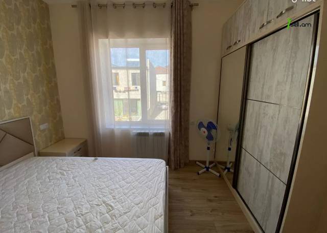 Երկու հարկանի քարե տուն Ավանում, 150 ք.մ., 2 սանհանգույց, դիզայներական ոճով վերանորոգված