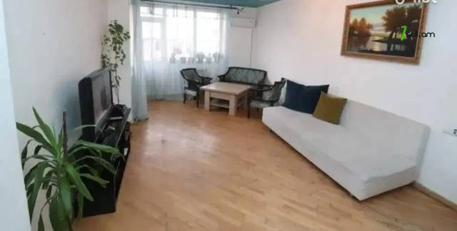 3 սենյականոց բնակարան Հակոբ Պարոնյանի փողոցում, 74 քմ, 5/14 հարկ, եվրովերանորոգված