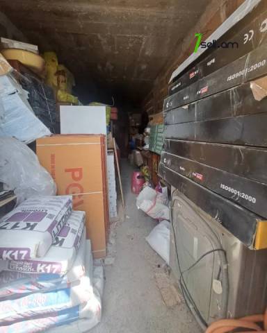 Չորս հարկանի քարե տուն Շևչենկոյի փողոցում կենտրոնում, 420 քմ, 3+ սանհանգույց, մասնակի վերանորոգում