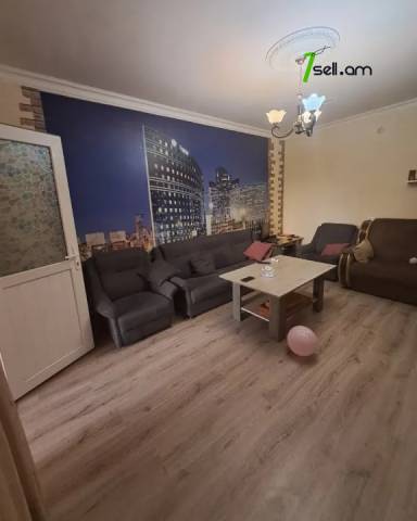 Ընդարձակ 1 սենյականոց բնակարան նորակառույց շենքում Տիգրան Պետրոսյանի փողոցում, 55 ք.մ.