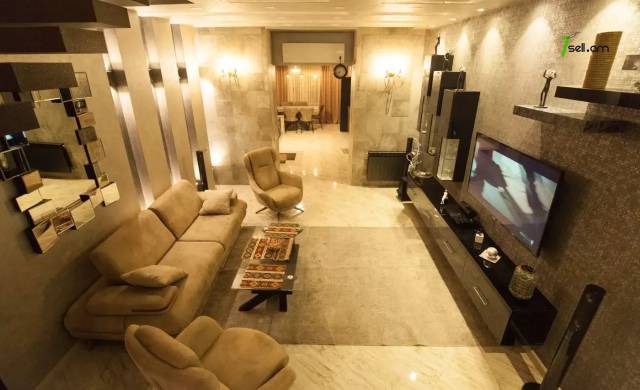 5 սենյականոց բնակարան Սայաթ-Նովայի պողոտայում, 150 քմ, 2/4 հարկ, 3+ սանհանգույց