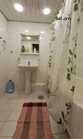 2 սենյականոց բնակարան Իսրայելյան փողոցում, 60 քմ, 8/10 հարկ, կապիտալ վերանորոգված