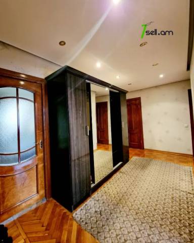 3 սենյականոց բնակարան Խորենացու փողոցում, 92 ք.մ., 2 սանհանգույց, կապիտալ վերանորոգված